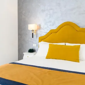 2* Panzió Luxury House